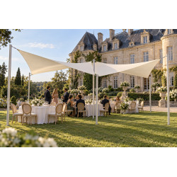 Voile d’ombrage autoportante TWIST 7 × 5 m avec mâts