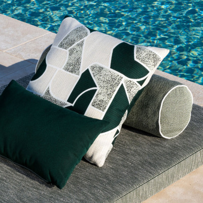 Coussin et rideau 